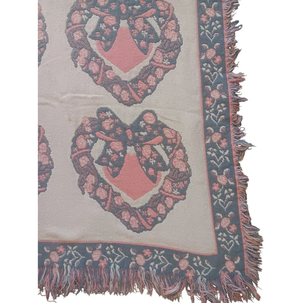 Vtg Granny Knit Cottage Chic Heart Wreath Blanket Reverse 65 x 44